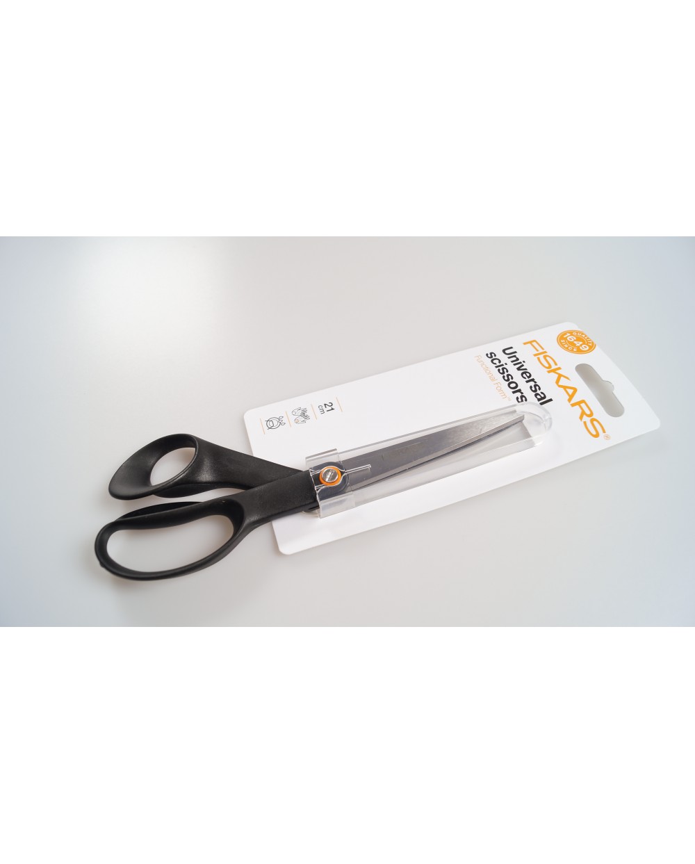 profesjonalne-nozyce-krawieckie-fiskars-21cm
