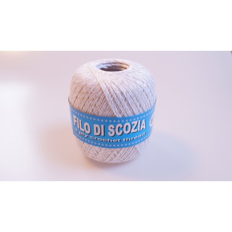 filo-di-scozia-83-biala-ze-zlota-nitka