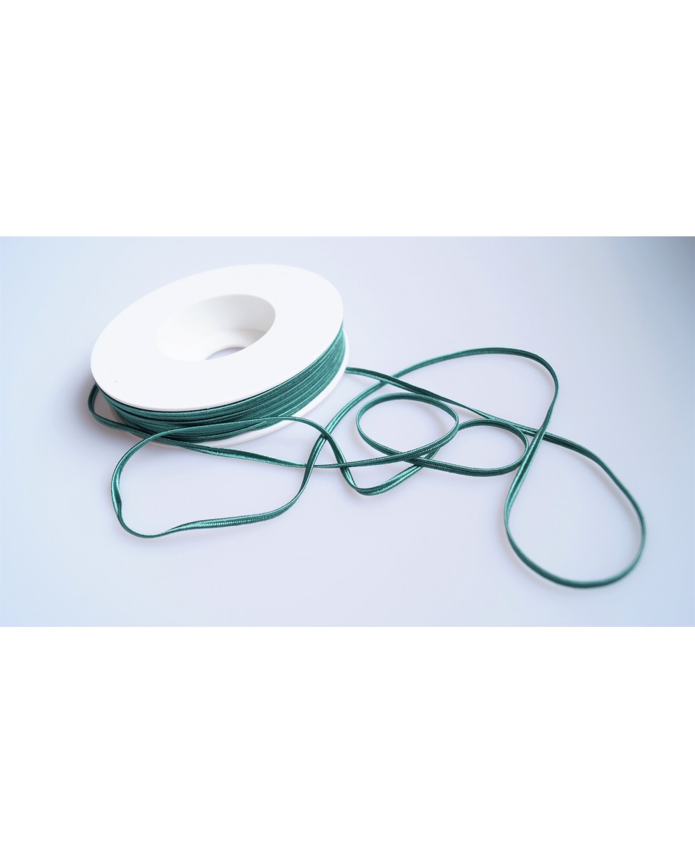 tasiemka-sutasz-3mm-w-kolorze-bialym