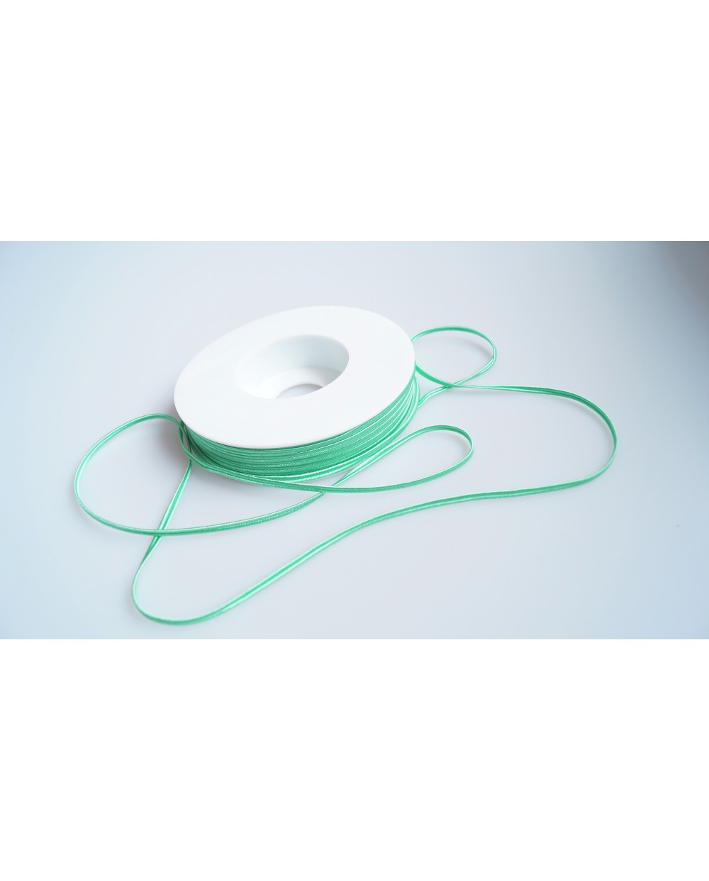 tasiemka-sutasz-3mm-w-kolorze-bialym