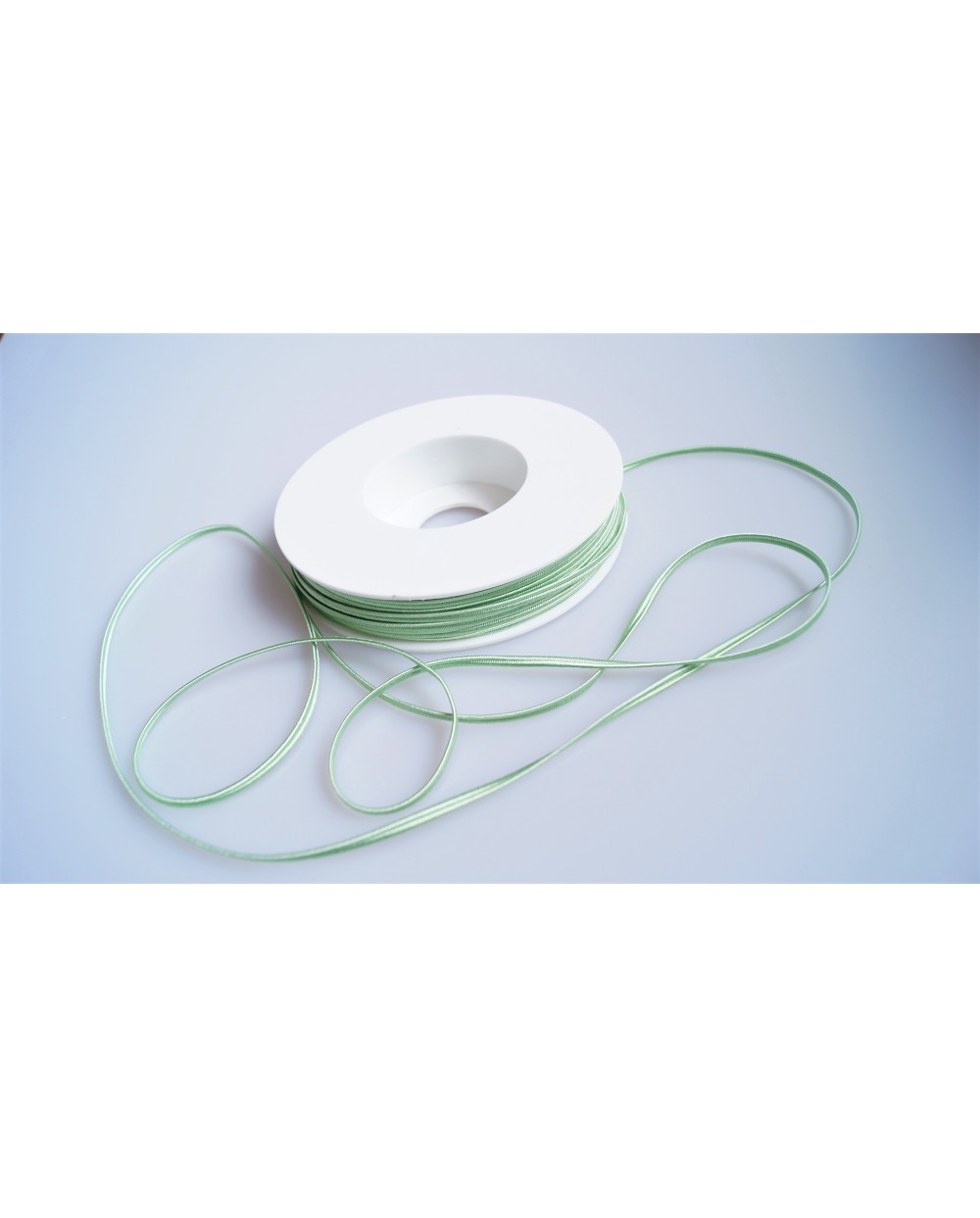 tasiemka-sutasz-3mm-w-kolorze-bialym