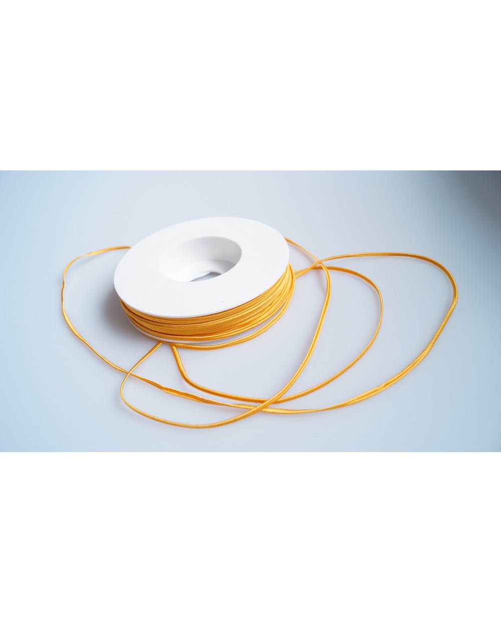 tasiemka-sutasz-3mm-w-kolorze-bialym