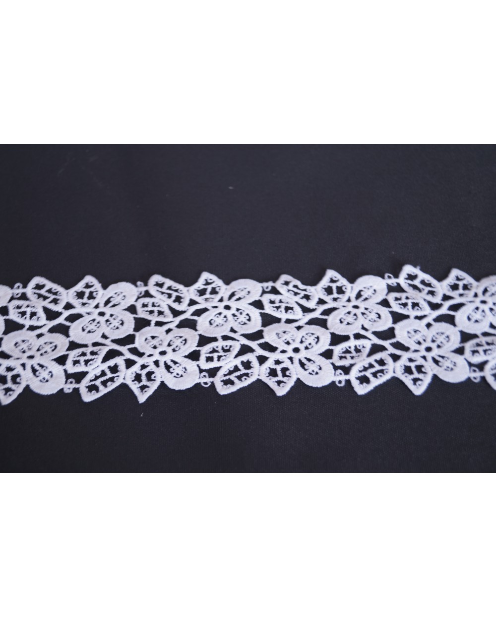 koronka-gipiura-6-cm-biala